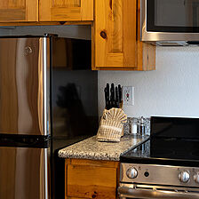 Red Wolf Lakeside Lodge &mdash; Sample Kitchen