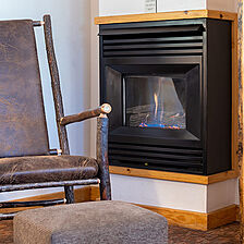 Red Wolf Lakeside Lodge &mdash; Sample Living Area