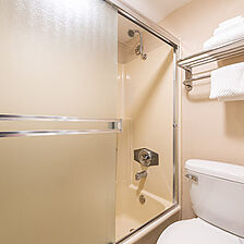 Southern California Beach Club &mdash; Sample Bathroom - 1 bedroom
