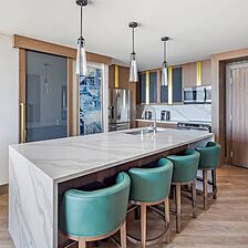 Elara by Hilton Grand Vacations — One-Bedroom Premium Suite Kitchen (Hilton Club)