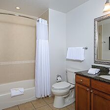 Club Wyndham Reunion — Sample Bathroom
