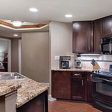 Club Wyndham National Harbor — Sample Kitchen With Barstools