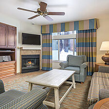 Club Wyndham South Shore — Sample Living Area (see below for unit-type specific photos)