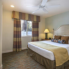 Club Wyndham South Shore — Sample Bedroom