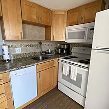 Voyager Beach Club — Sample kitchen