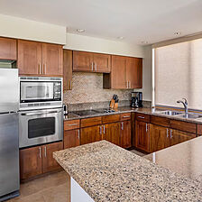 The Bay Club at Waikoloa Beach — Sample kitchen