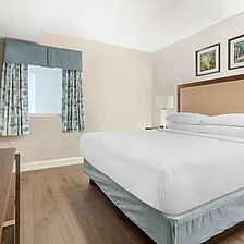 Hilton Grand Vacations at Anderson Ocean Club — Sample bedroom