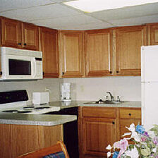 Pinestead Reef - VIP — Typical Kitchen