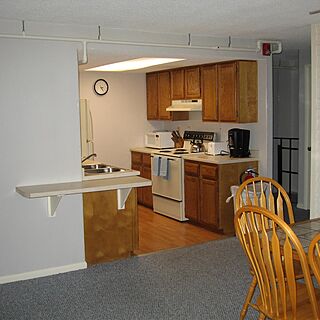 Mountainside Resort at Stowe — Sample unit kitchen