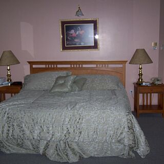 Eastern Slope Inn &mdash; master bedroom king bed