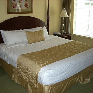 The Historic Powhatan Resort — Bedroom