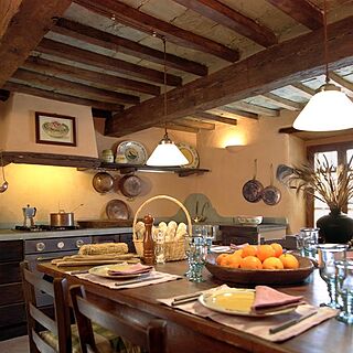 Borgo di Vagli — Sample unit kitchen