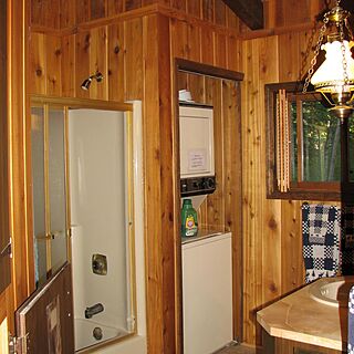Glacier Wilderness Resort — In-cabin laundry facilities