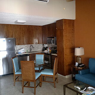 Simpson Bay Resort and Marina — Kitchen/dining area