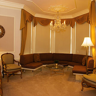 San Francisco Suites — Living Area