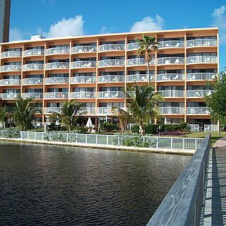 Canada House Beach Club — Exterior