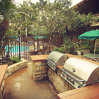 Club Wyndham Harbortown Point — Grills and Pool