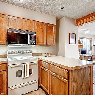 Woods Manor Condominiums &mdash; Kitchen