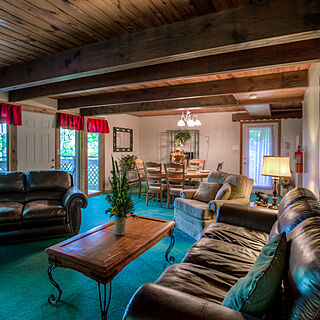 Club Chalet of Gatlinburg — - 2A Living Area
