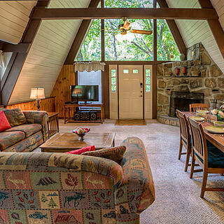Club Chalet of Gatlinburg — - 4A Living Area