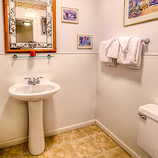 Club Chalet of Gatlinburg — - 6D Bathroom