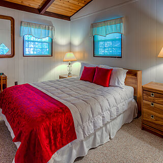 Club Chalet of Gatlinburg — - 8C Bedroom
