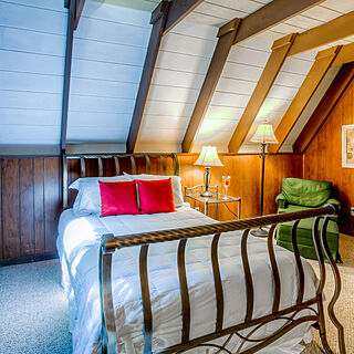 Club Chalet of Gatlinburg — - 11A Bedroom
