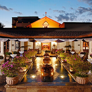 Pueblo Bonito Sunset Beach Resort & Spa — Resort Courtyard