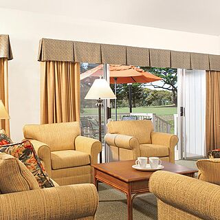 Makai Club Cottages — Living Area