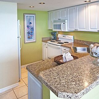 Lovers Key Beach Club & Resort — Kitchen