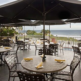 DiamondHead Beach Resort — Coste Terrace Outdoor Seating