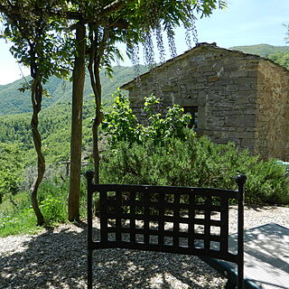 Borgo di Vagli — Pergola View