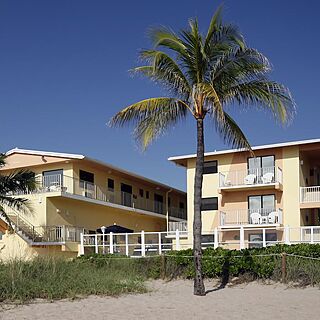 Windjammer Resort & Beach Club — Exterior