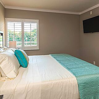 Marco Beach Vacation Suites — Bedroom