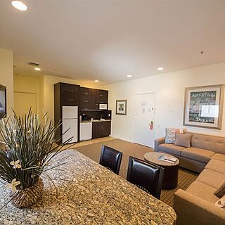 Crystal Beach Suites Hotel &mdash; Living Area
