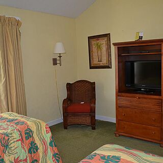 Links Golf and Racquet Club — Bedroom