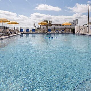 Outrigger Beach Club &mdash; Pool
