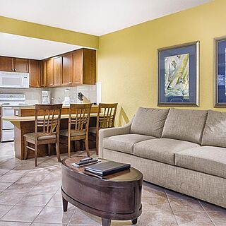 Club Wyndham Santa Barbara — Living Area