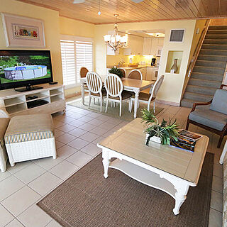 Hurricane House — Sample Living Area