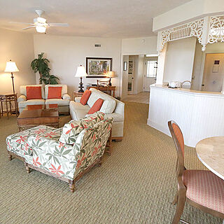 Sanibel Cottages — Living Area