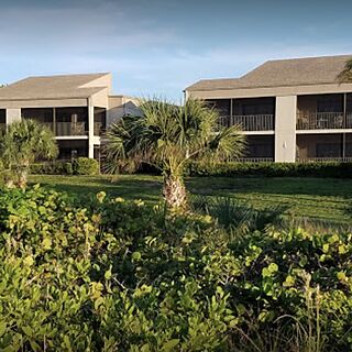 Sanibel Beach Club — Exterior