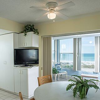 Sarasota Sands — Dining Area