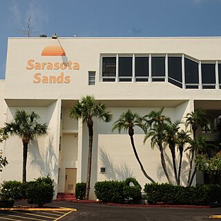 Sarasota Sands — Exterior