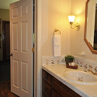 Olympic Village Inn — Bathroom