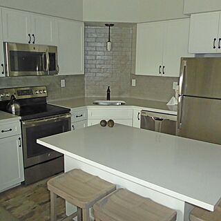The Lodge at Eagle Crest Resort — Sample unit kitchen