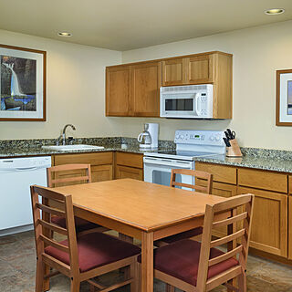 WorldMark Bend - Seventh Mountain Resort &mdash; Kitchen