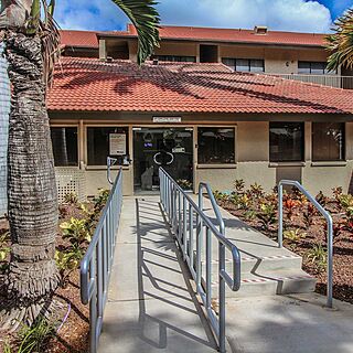 Maui Schooner &mdash; Exterior