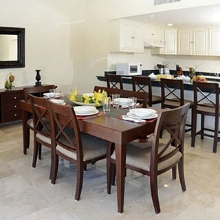 Porto Bello Grand Marina — Dining Area