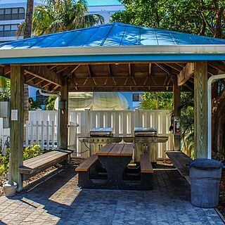 Beach Club I &mdash; Grilling Area