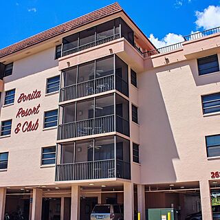 Bonita Resort & Club — Exterior